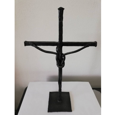 N211 - Kovaný kríž na stôl , čierna farba sivá patina, v-460mm, š-280mm 